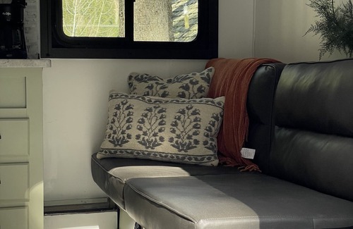 Gallatin Gateway House | Storm Castle Glamping - Pet Friendly