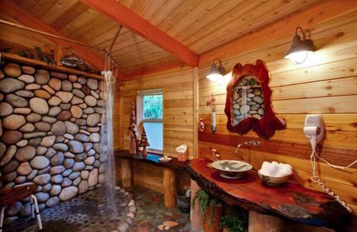 Ashford Cabin | Stormking Hotel