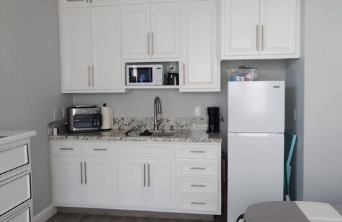 Madera House | Stormtroopers getaway near the gateway to the Sierras and Yosemite.