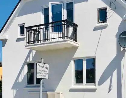 Porsgrunn Apartment | Stort hus i Porsgrunn sentrum med gangavstand til "alt" & gratis parkering til flere biler