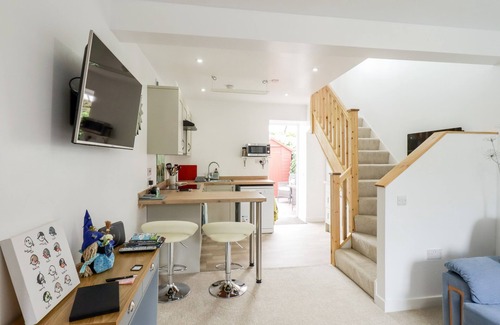 Wigtown House | STORY COTTAGE, romantic, with a garden in Wigtown