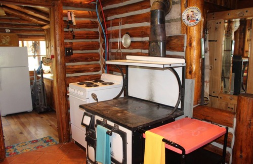 Saddlestring Cabin | Storybook Cottage in the Heart of the Big Horn Mountains