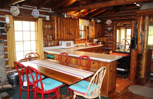 Saddlestring Cabin | Storybook Cottage in the Heart of the Big Horn Mountains