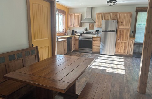 Gorham Cottage | Storyland Santa’s Village Foliage Peaceful Rustic Family Cottage Dogs Welcome