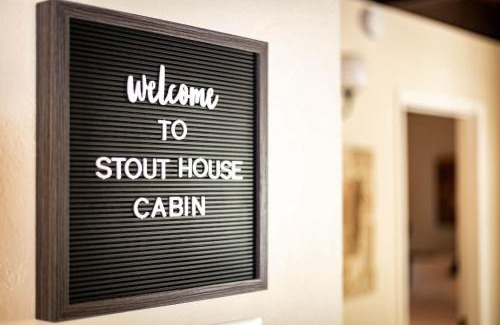 Pioneer Trail House | Stout House Cabin - Your kids favorite backyard