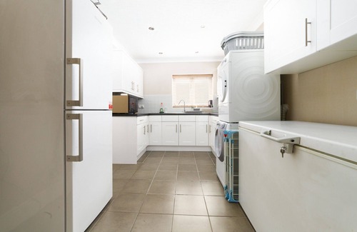 Douglas House | Stovell - a holiday cottage that sleeps 8 guests in 5 bedrooms
