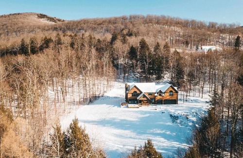 Stowe House | Stowe Hollow Estate - Mountain Escape