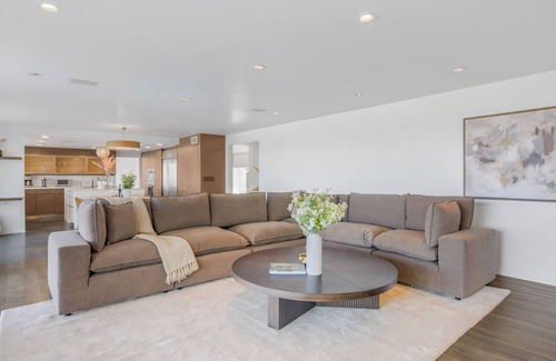 Bel Air House | Stradella View - Bel-Air Oasis w/Infinity Pool & Stunning Panoramic Views