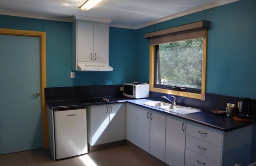 Strahan Apartment | Strahan Bungalows