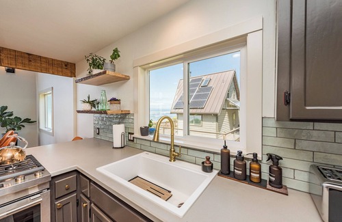 Port Angeles House | Strait Surf House: Luxe Waterfront Retreat Near Olympic National Park