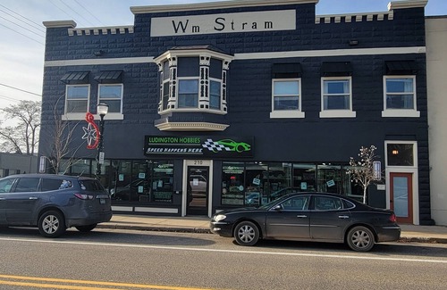 Ludington Apartment | STRAM *203