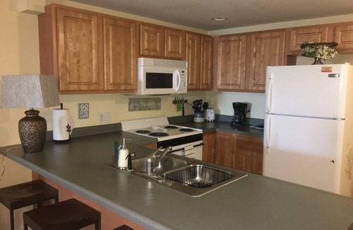 Ludington Apartment | STRAM *205