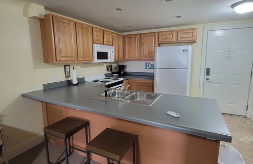 Ludington Apartment | STRAM *205