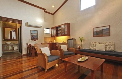 Yapak House | Strand hotel in Boracay with AC, WiFi, fitness room