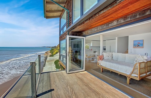 Summerland House | "Strand Hus" An Ocean Front California Dream