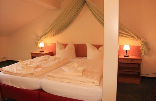 Mirow Hotel | Strandhotel & Restaurant Mirow