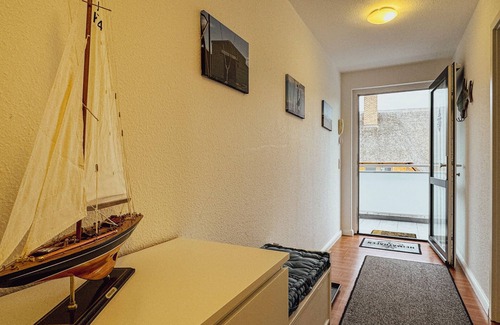 Diedrichshagen Apartment | Strandnahe Fewo mit Großem Balkon, Kostenlosem Tiefgaragenstellplatz und Netflix