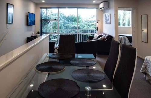 Rewa Apartment | Strandon Loft - Quality Beachside Retreat