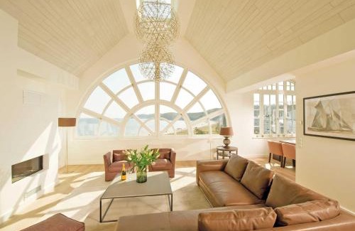 Binz Villa | Strandschloss Binz - Penthouse "Royal Beach" mit Sauna, Kamin, Terrasse, Meerblick