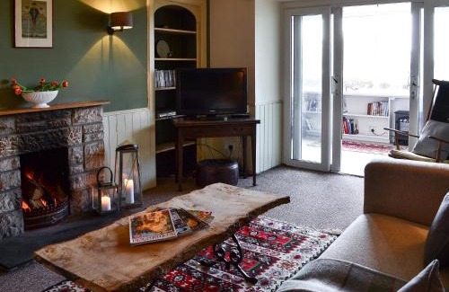 Kilcreggan House | Strathcashel Cottage