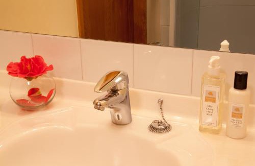 Merivale Hotel | Strathern Motor Lodge
