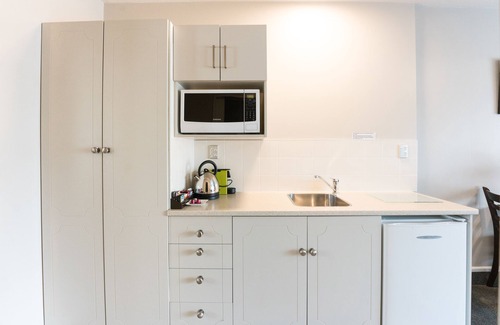 Merivale Hotel | Strathern Motor Lodge