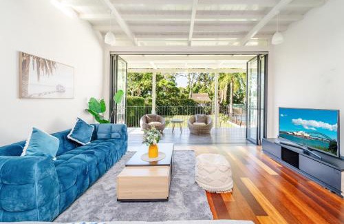 Strathfield House | Strathfield Stylish 6br house with Pool Tennis