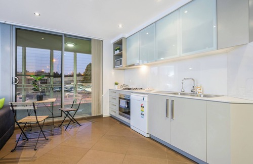 Strathfield Apartment | Strathfield sweet 2Br near Train Station/Shopping