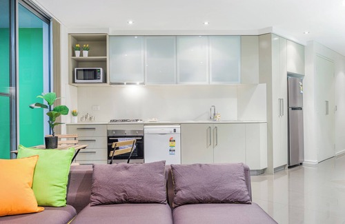 Strathfield Apartment | Strathfield sweet 2Br near Train Station/Shopping