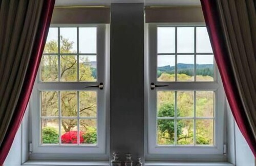 Furnace House | Strathlachlan Lodge - Luxury country home with Hot Tub and Sauna