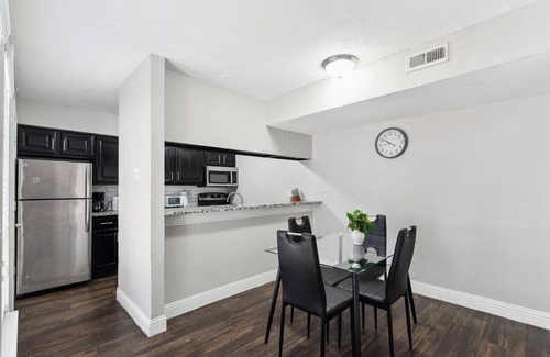 South Arlington Apartment | Stratton 309-G I Spacious 2 Bed 1.5 Bath