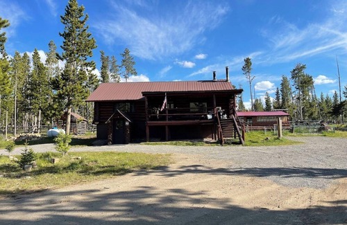 Dubois Cabin | Stratton Ranch Summar