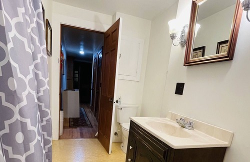 South Londonderry House | Stratton View Farmhouse, minutes to Mtn and more!