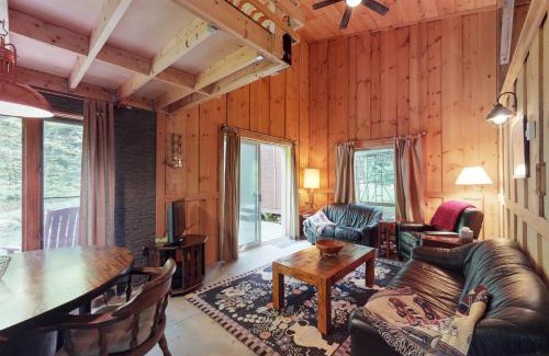 Stratton House | Stratton Woods