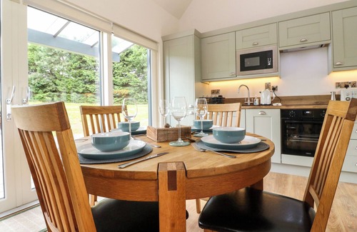 Murthly Cottage | Strawberry Cottage