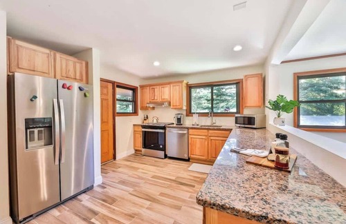 Jewett Center House | Stream-Side Atrium House w/Pool Table & 4 Cozy Efficiency Units