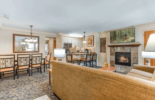 Vail Apartment | Streamside at Vail Vibrant 1BR Condo with Stunning Views