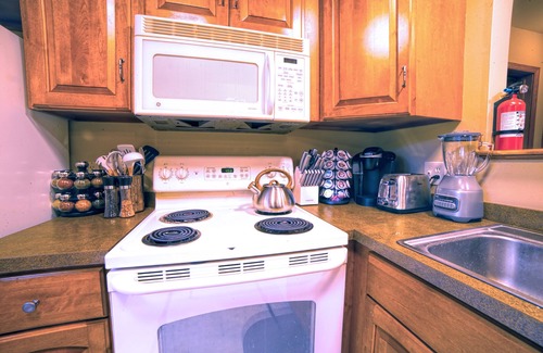 Bushkill House | Streamside Family Lodge w/fireplace, game room, sauna, multiple pools & skiing