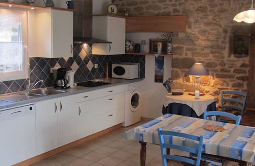 Saint-Pabu House | Street level Gite, all mod cons perfect for a couple