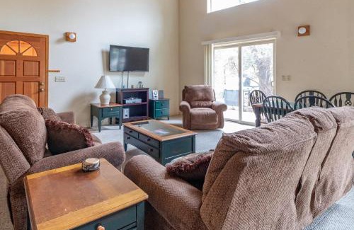 Bass Lake House | Streiff Lake House
