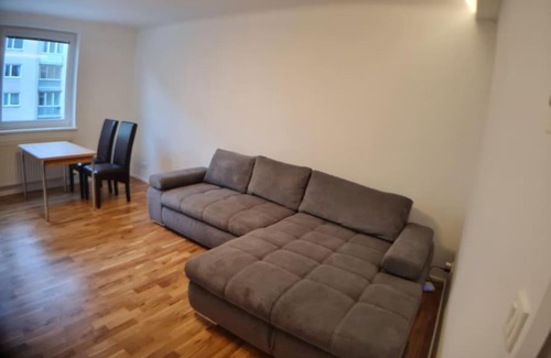 Neulerchenfeld Apartment | Stressless City Apartment Vienna