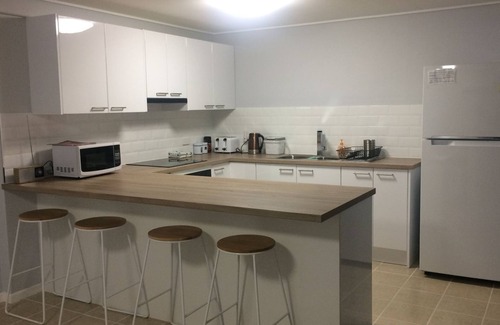 Mount Louisa Apartment | Stretton Lane - close to airport