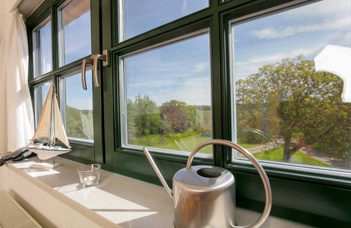 Rugen Island Apartment | Striker - Manor Ketelshagen - romantic, quiet location