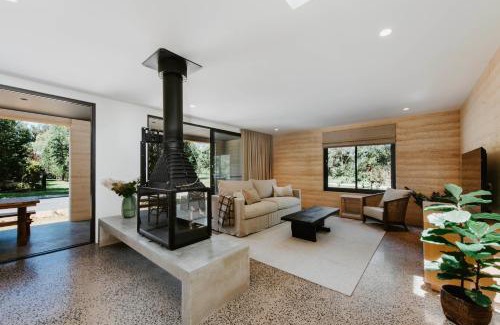 Central Mudgee House | Strikes by the River