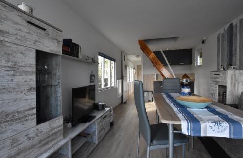 Sternberg House | Striking Holiday Home in Sternberg with Jetty