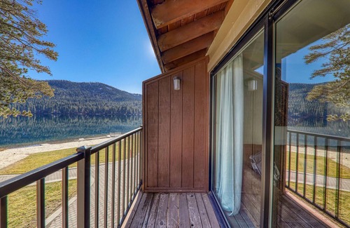 Truckee Condo | Striking King Studio w/Partial Lake View #242 at Donner Lake Village