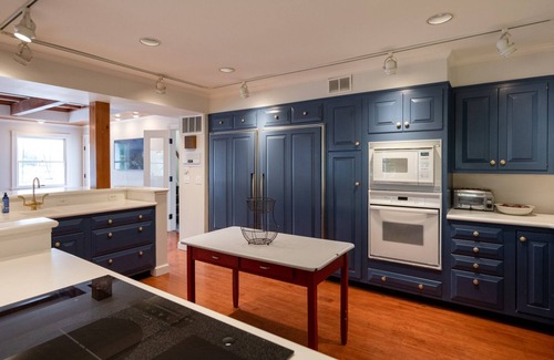 Macatawa House | Striking multi-level vacation home across from Lake Macatawa and Marina