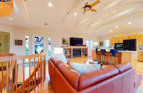 Provincetown House | Striking West End home with views, solarium & epic rooftop deck - near beach