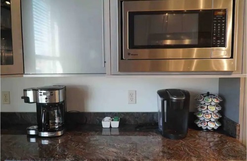 Spring Valley House | Strip View Home 8min to Strip- Private -Pool/Spa