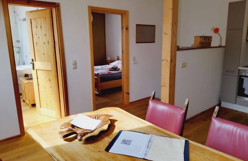 Hofbieber Apartment | Strohballenhaus - Holiday apartment Strohballenhaus Suppes